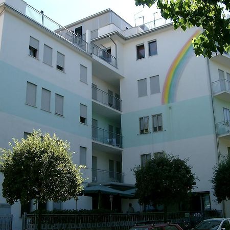 Albergo Arcobaleno Sottomarina Exterior foto