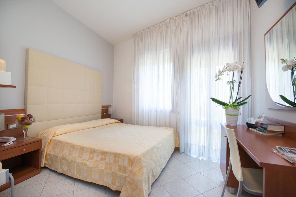 Albergo Arcobaleno Sottomarina Quarto foto