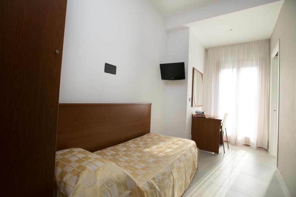 Albergo Arcobaleno Sottomarina Exterior foto